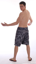 globe Bade Short Matrix Bordie black